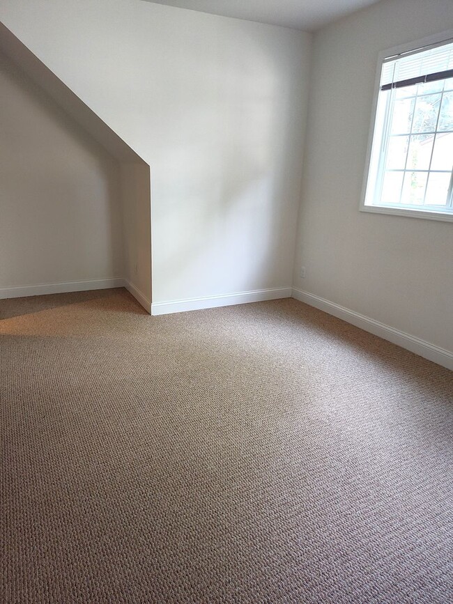 Photo - 6-Plex with Apartment Unit(s) Available! Unit 2420 Pleasant #3