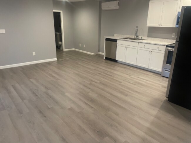 201 W Main St Unit B
