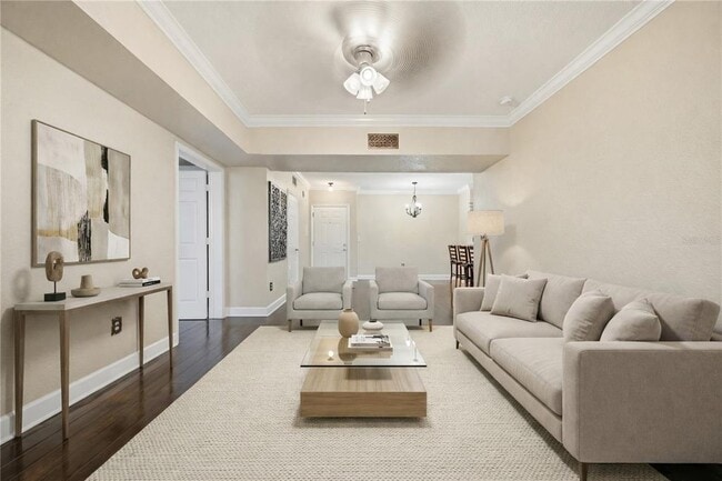 Photo - 204 E South St Unidad 6052