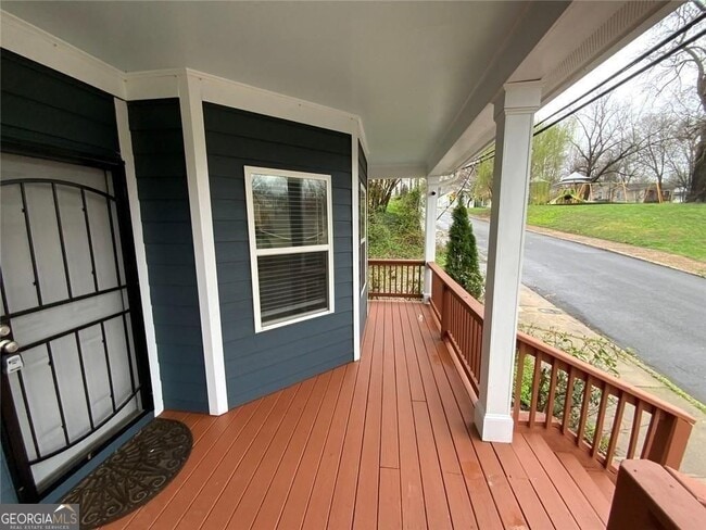 Photo - 294 Bass St SW