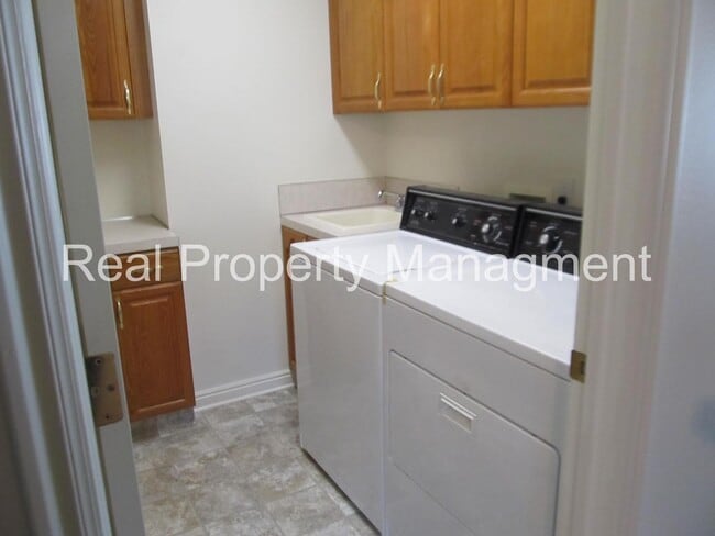 Photo - A beautiful 4 bed, 3 bath Home in River Heights!