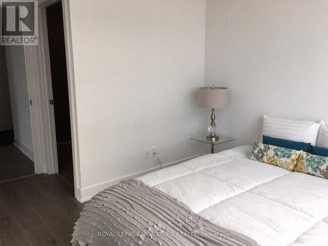 Photo - 99 The Donway W Unit 909