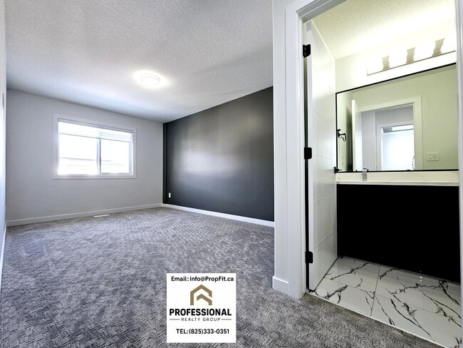 Photo - 130 Hawks Ridge Blvd NW