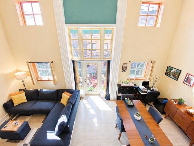 Building Photo - 219 Bloomfield St Unit B3