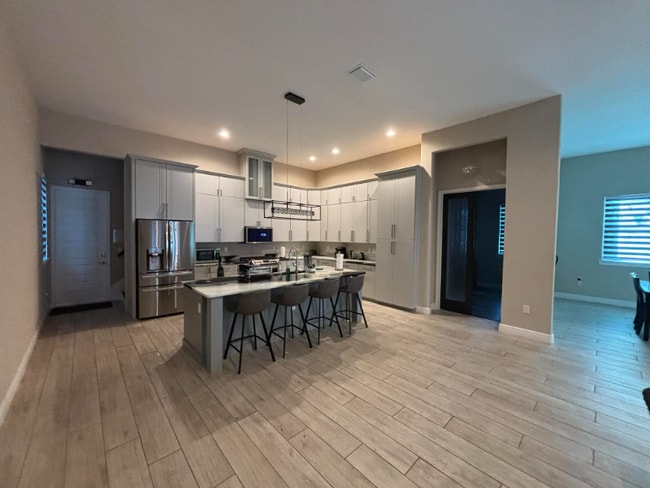 Photo - 415 4th Ave SW