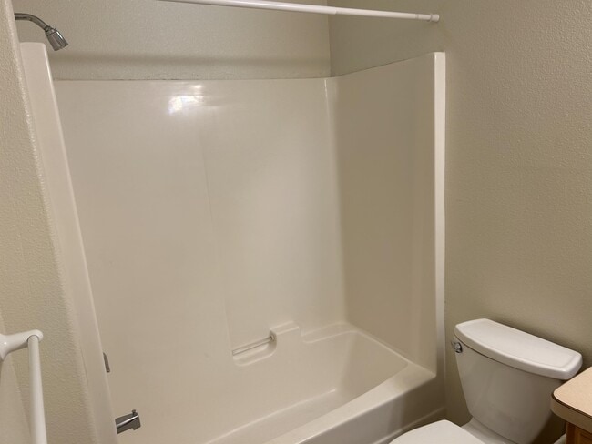 Photo - 954 Woodhaven Dr