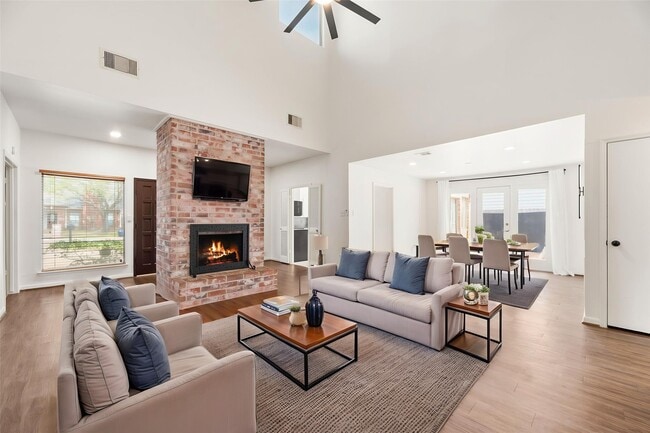 Building Photo - 12131 Ella Lee Ln