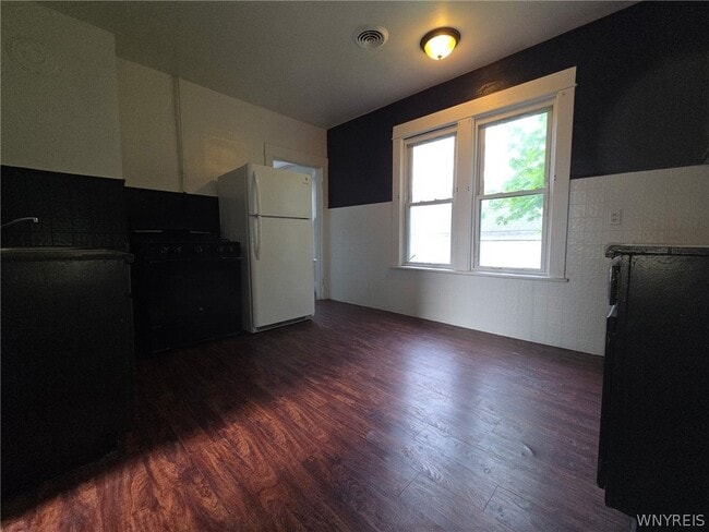 Photo - 67 Moeller St