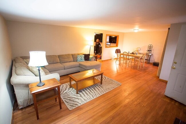 Photo - 4067 Harlem Rd Unidad Bottom