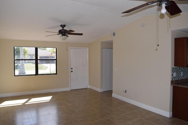 Photo - 3 bedroom 2 Bath 1 car garage