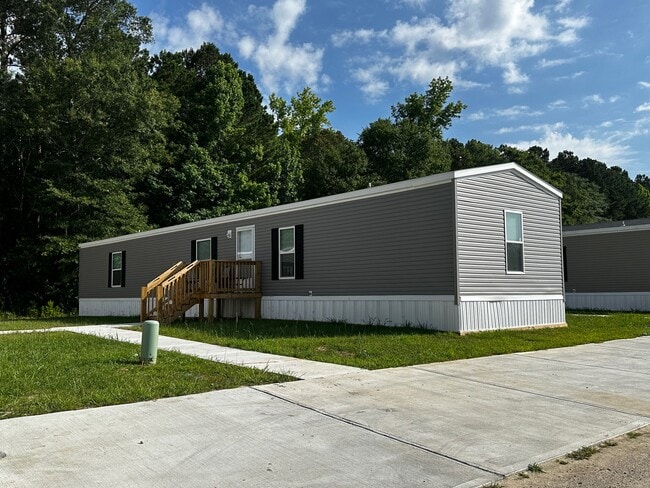Building Photo - 323 Jacobs Way