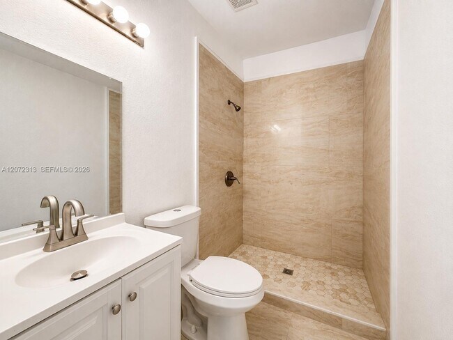 Photo - 8503 SW 214th Way