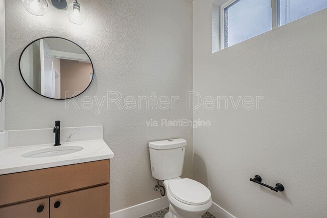 Photo - 2208 S Albion St Unit 4