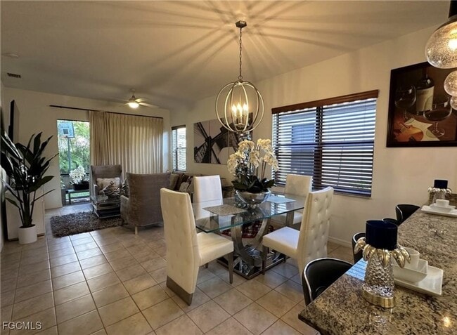 Building Photo - 5510 Useppa Dr