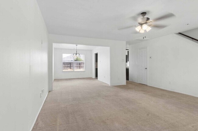 10418 Iris Lake Ct