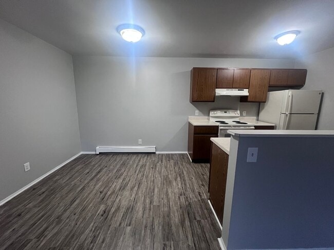 Photo - Spacious Two Bedroom Upper Apartment with Laundry in Unit! Unit 529 Donna Street NW