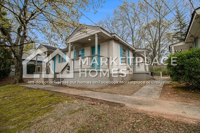 Photo - 517 Woodward Ave SE