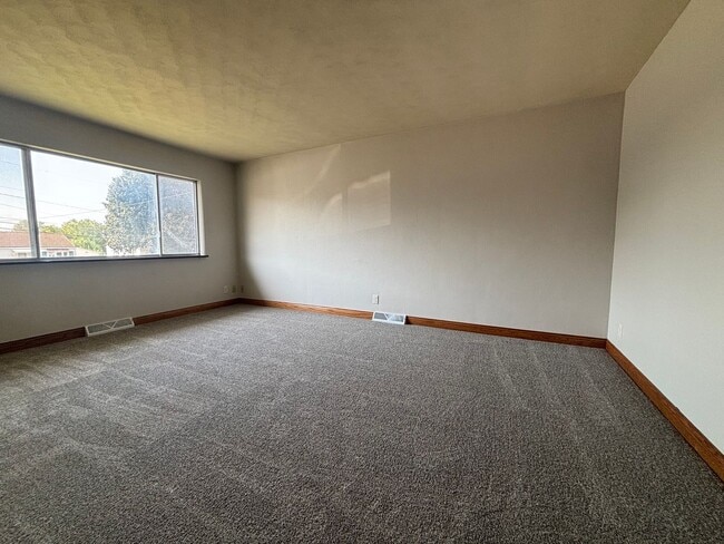 Building Photo - 3601 9th St Unit 3601 - Upper