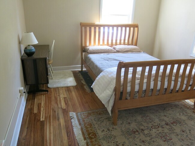Photo - 305 Peasley St Unit 1