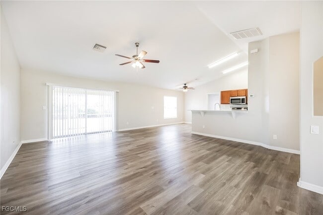 Photo - 2715 72nd St W