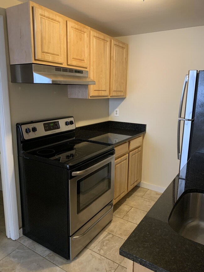 Photo - 385 Dorchester St