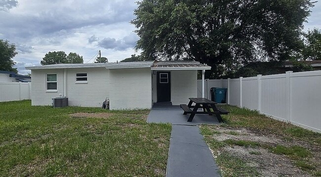 Photo - 3612 Wells St