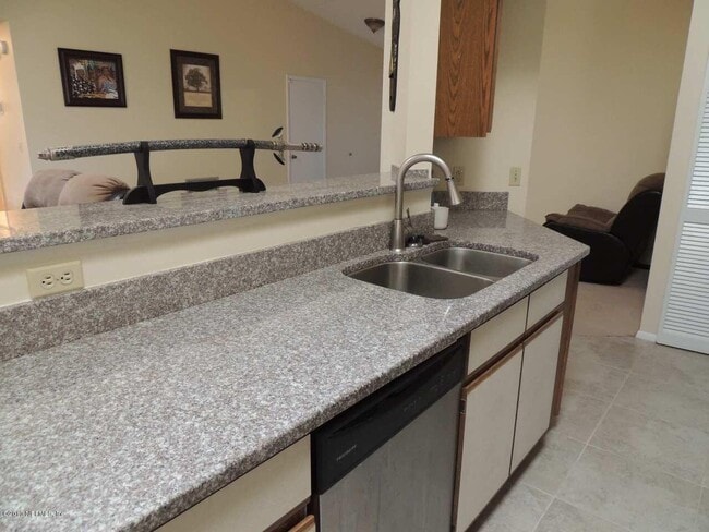 Photo - 8055 Creedmoor Dr