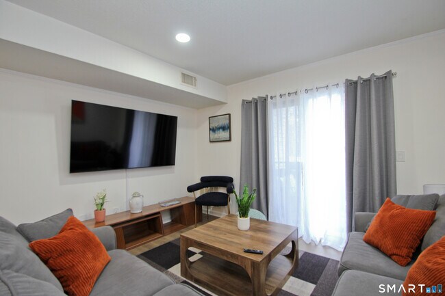 Photo - 1 Concorde Way