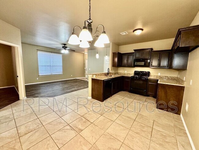 Photo - 175 Bison Ct Way