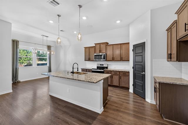 108 Lakeview Cir