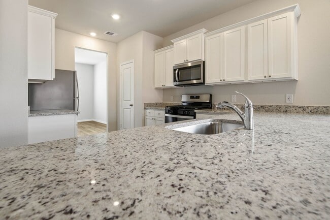 Photo - 320 Kingston Wy