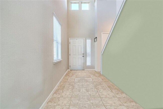 Photo - 162 Eagle Brook Ln