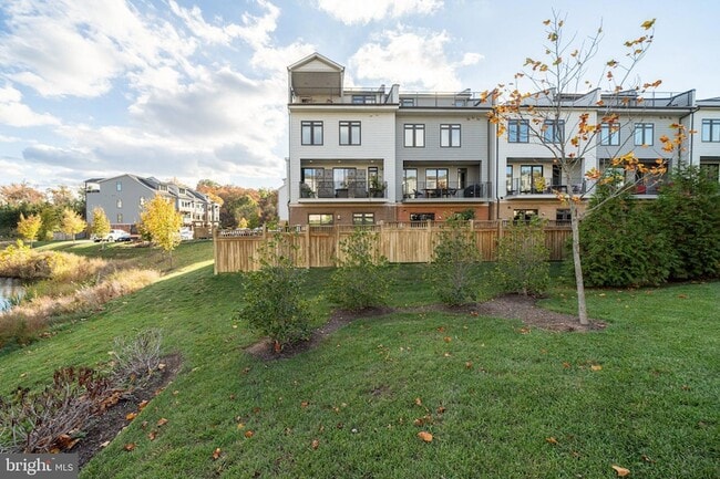 Photo - 1312 White Feldspar Terrace SE