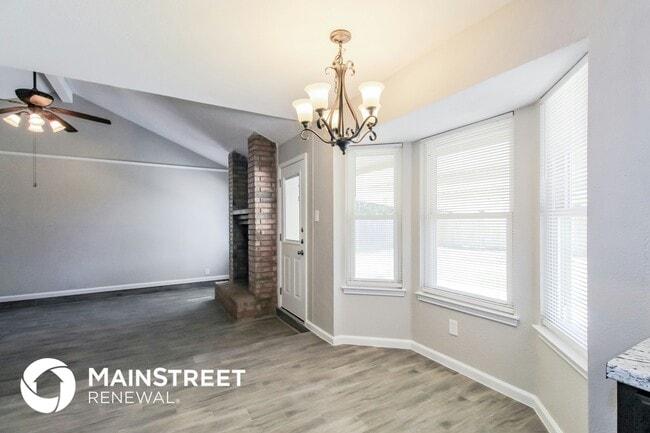 Photo - 1010 Galaxy Dr