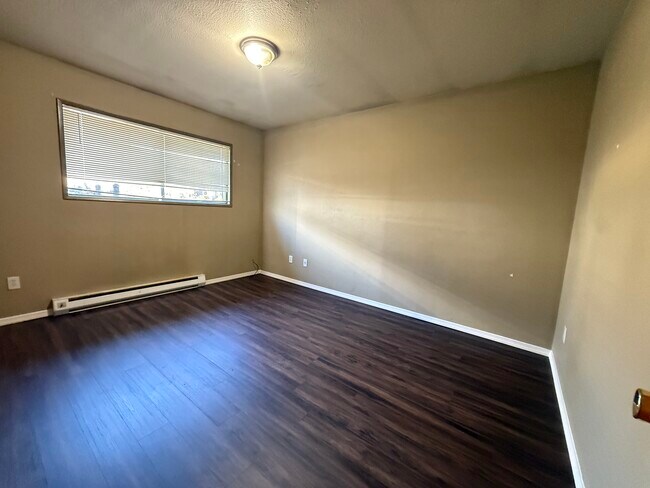 Photo - 4323 N Commercial Ave Unidad 4323