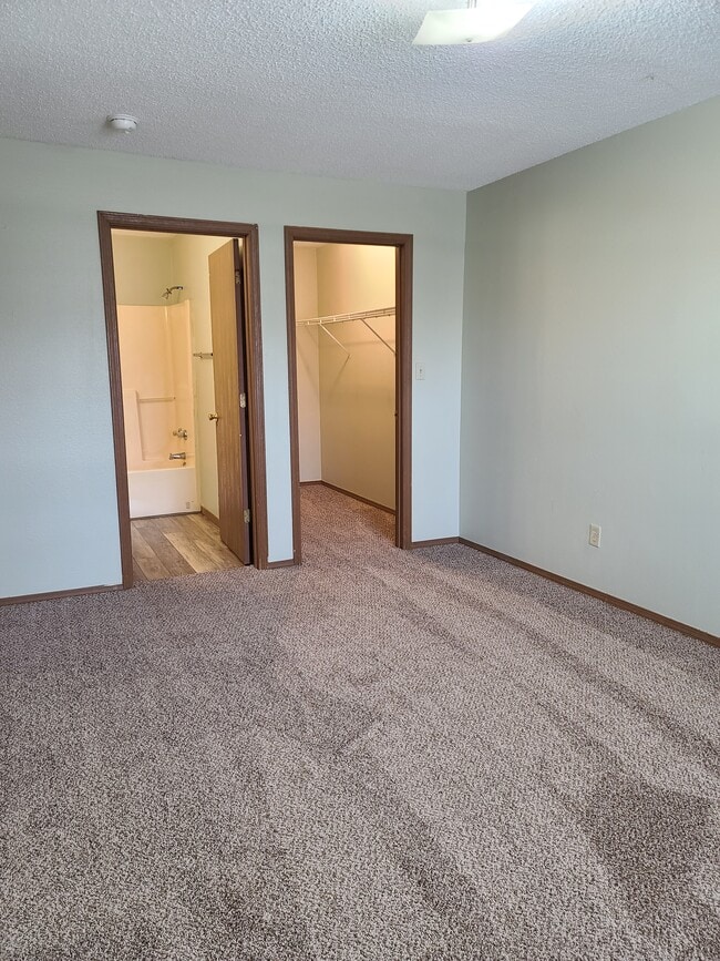 White River Mountain Apartments For Rent in Hollister, MO