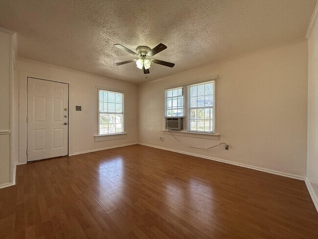 Photo - 2211 26th St