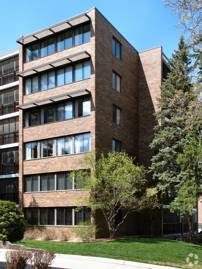 Photo - High Point Condominiums