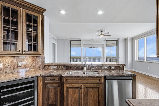 Photo - 2104 W First St Unidad 2904