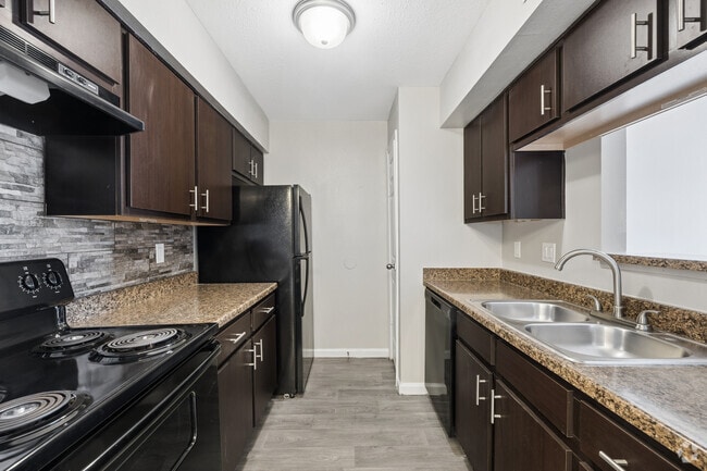 Interior Photo - Flint at 290