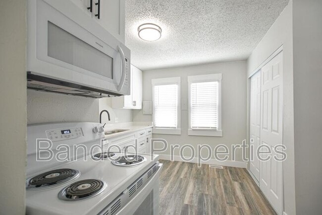 Photo - 265 Maple St