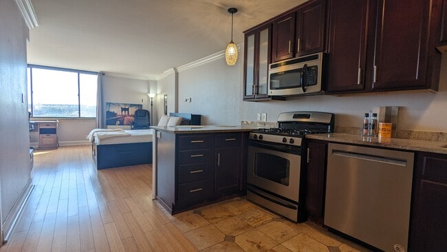 Photo - 700 E 8th St Unit 7L