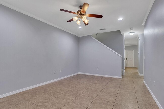 Photo - 1486 Bentley Cir