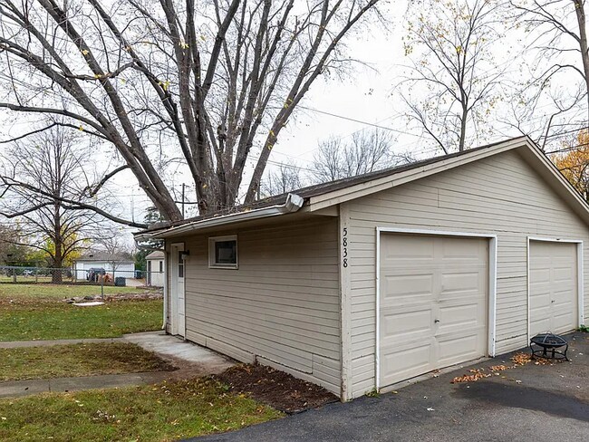 Photo - 5838 Lyndale Ave S