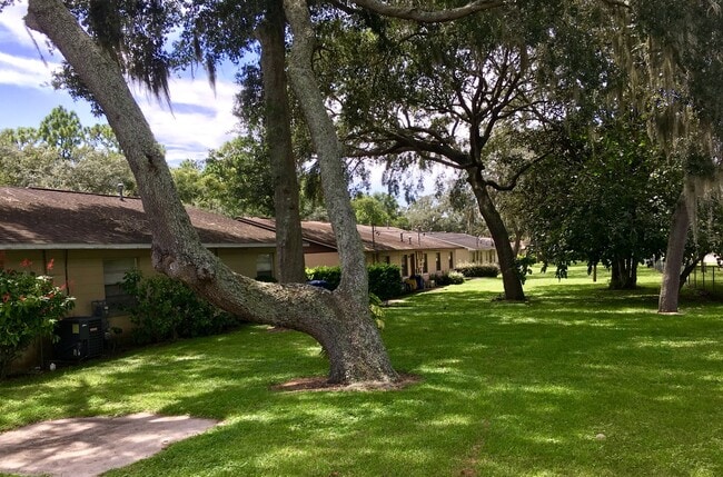 Photo - 442 Village Ct Unidad 442