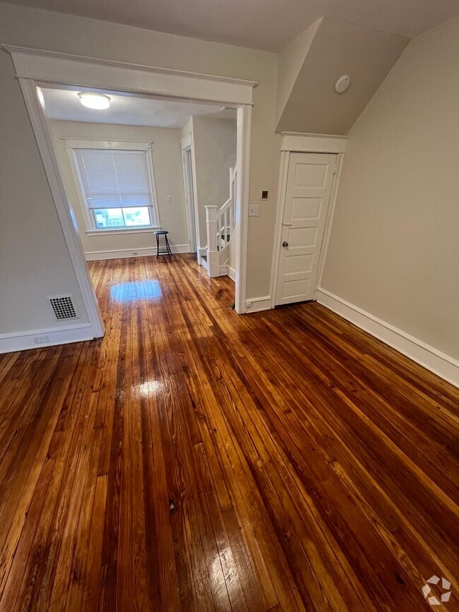 Building Photo - 5524 Blakemore St Rental