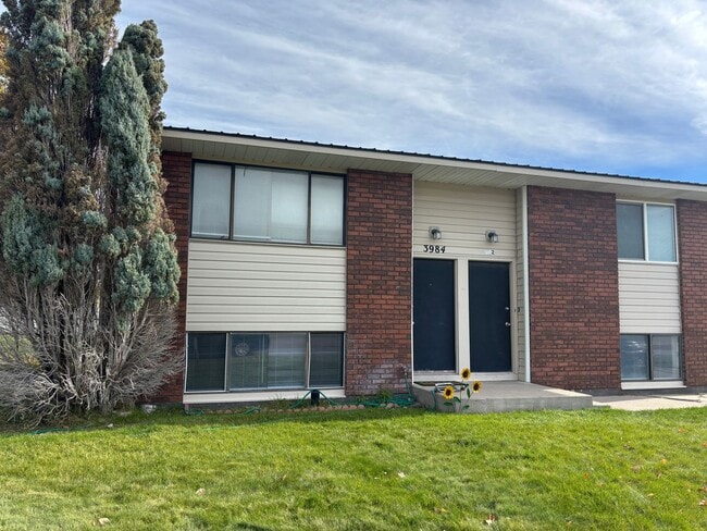 Building Photo - 3984 Ethel Ln Unit 3984 1/2 Ethel