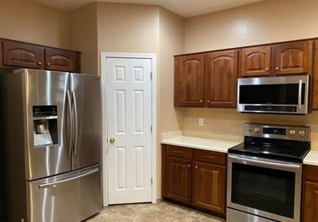 Photo - 3 Bedroom, 2 Bath Home Available 09/06/25!