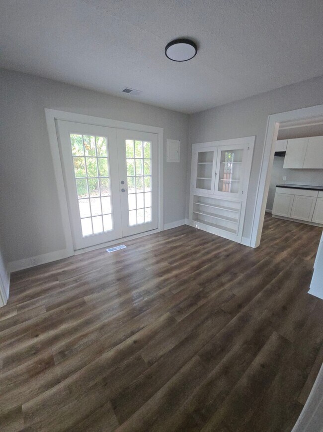 Photo - 331 Eastland Ave