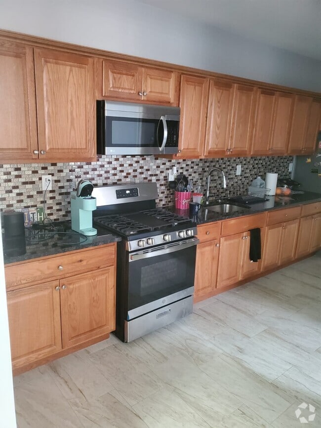 Building Photo - 124 Mill Rd Rental